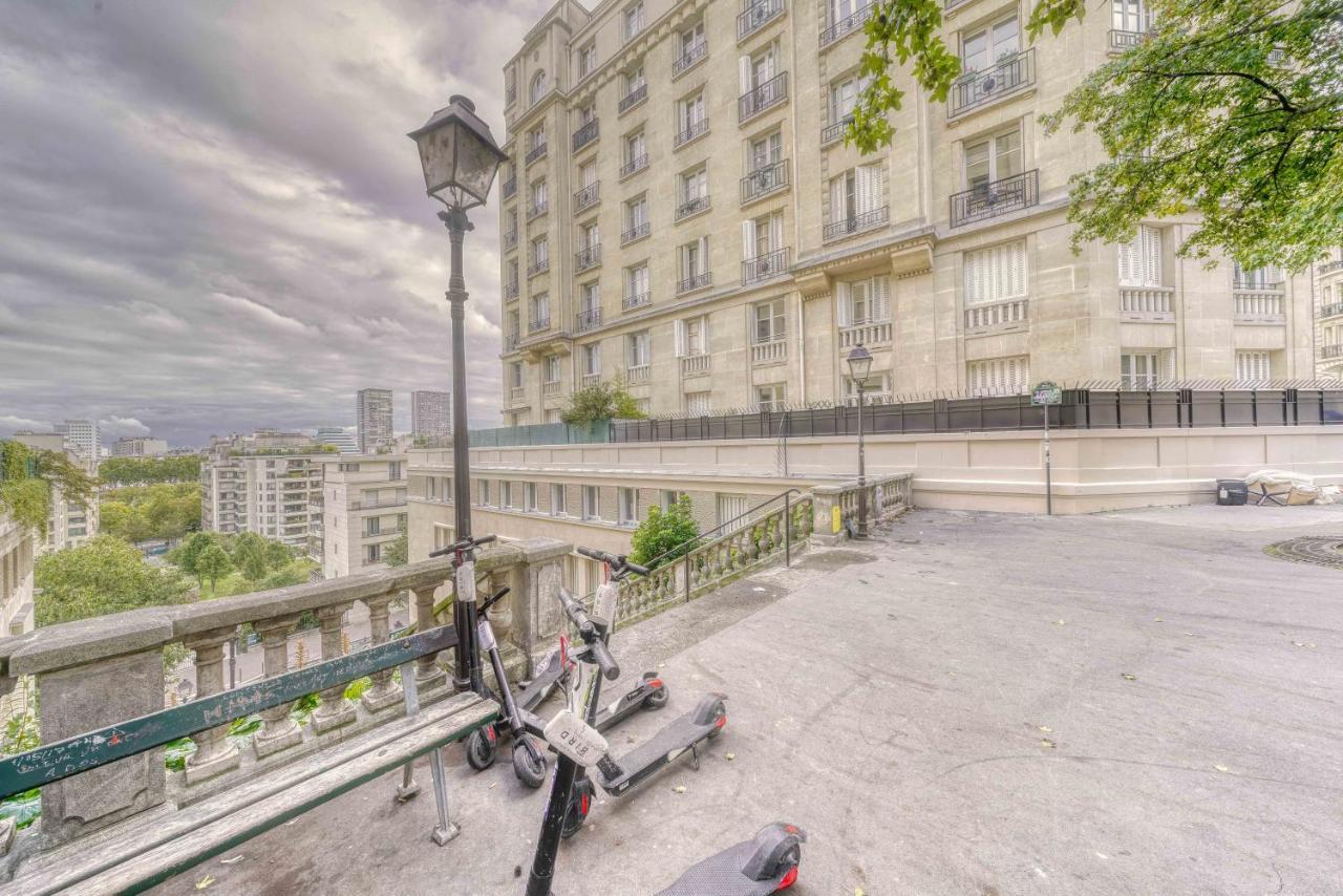 Elegant Home Near Trocadero Paris Exterior photo